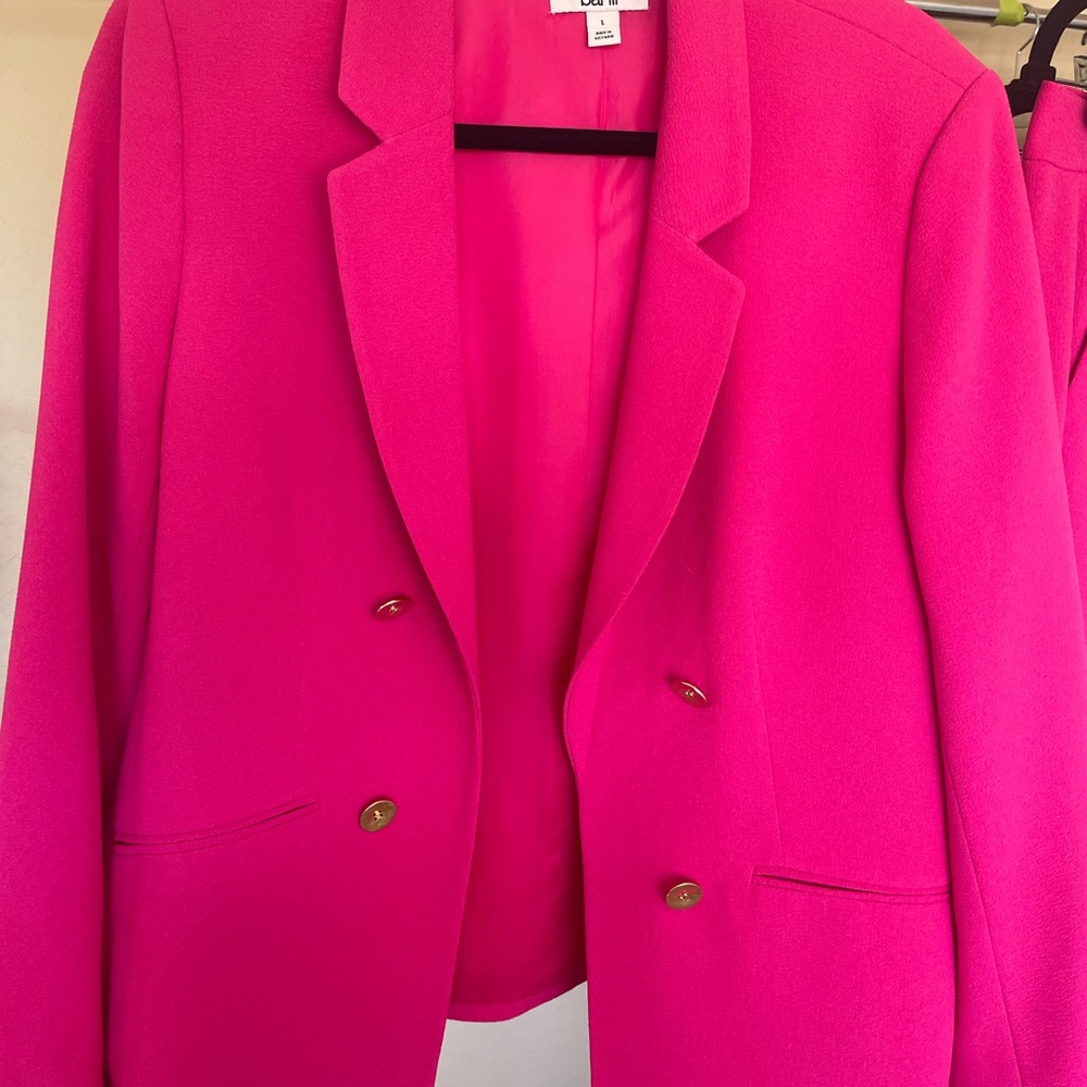 Bar III Fuchsia Women's Blazer w/matching pants & top; see other listings